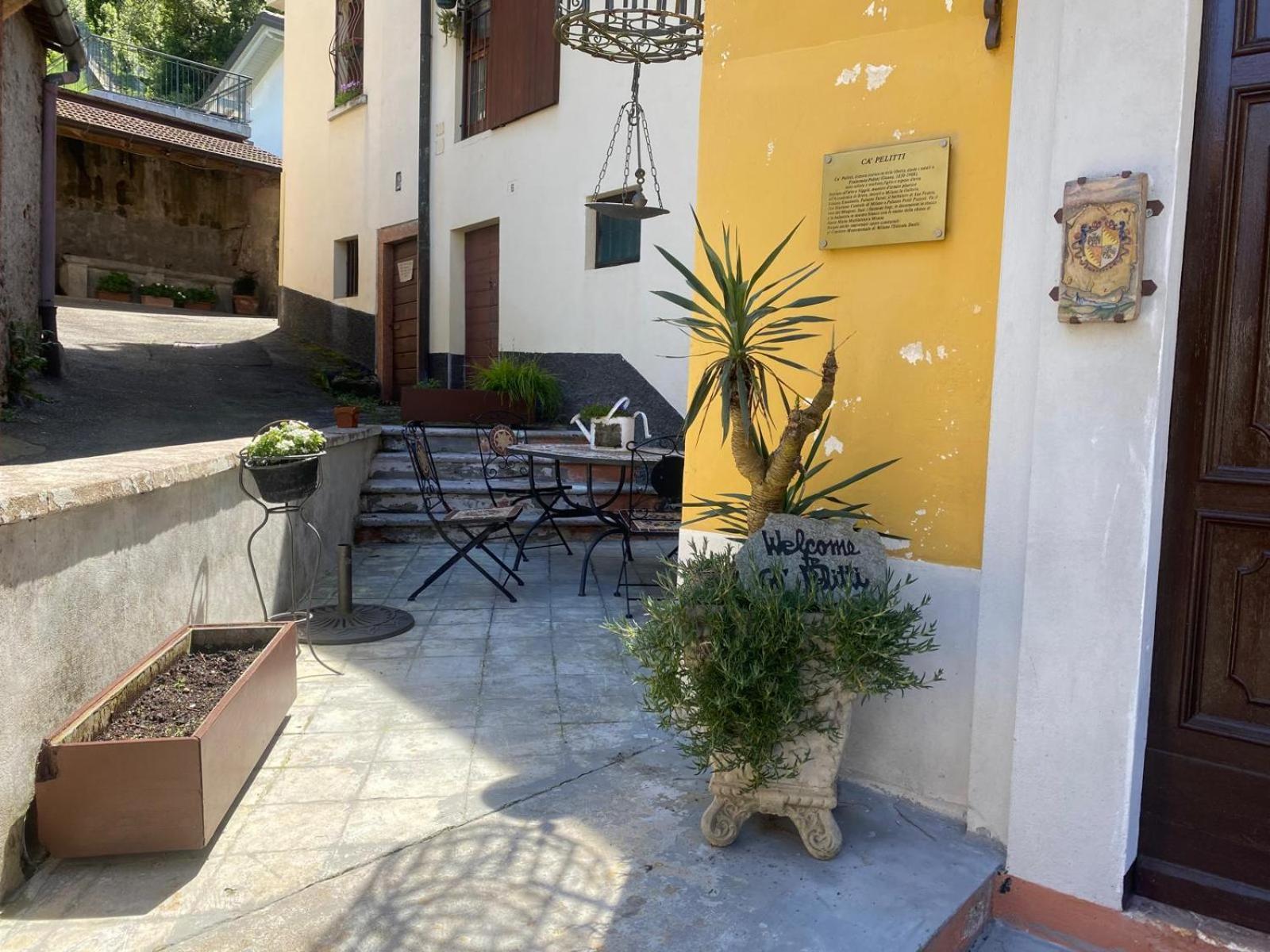 Foresteria Lombarda B & B Ca' Pelitti Ganna Exterior foto